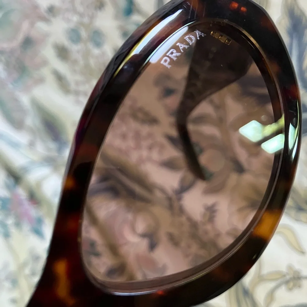 Prada Tortoiseshell Cat Eye Sunglasses - Brown Tints